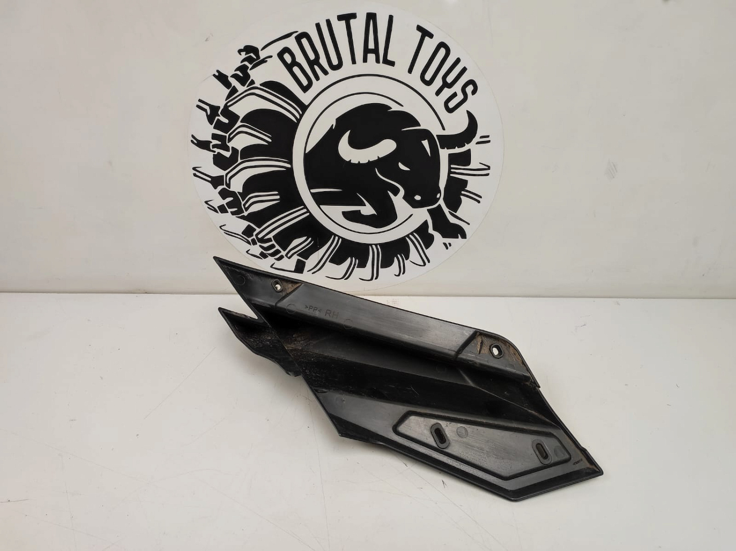 Деталь расширителя задней арки RH бу